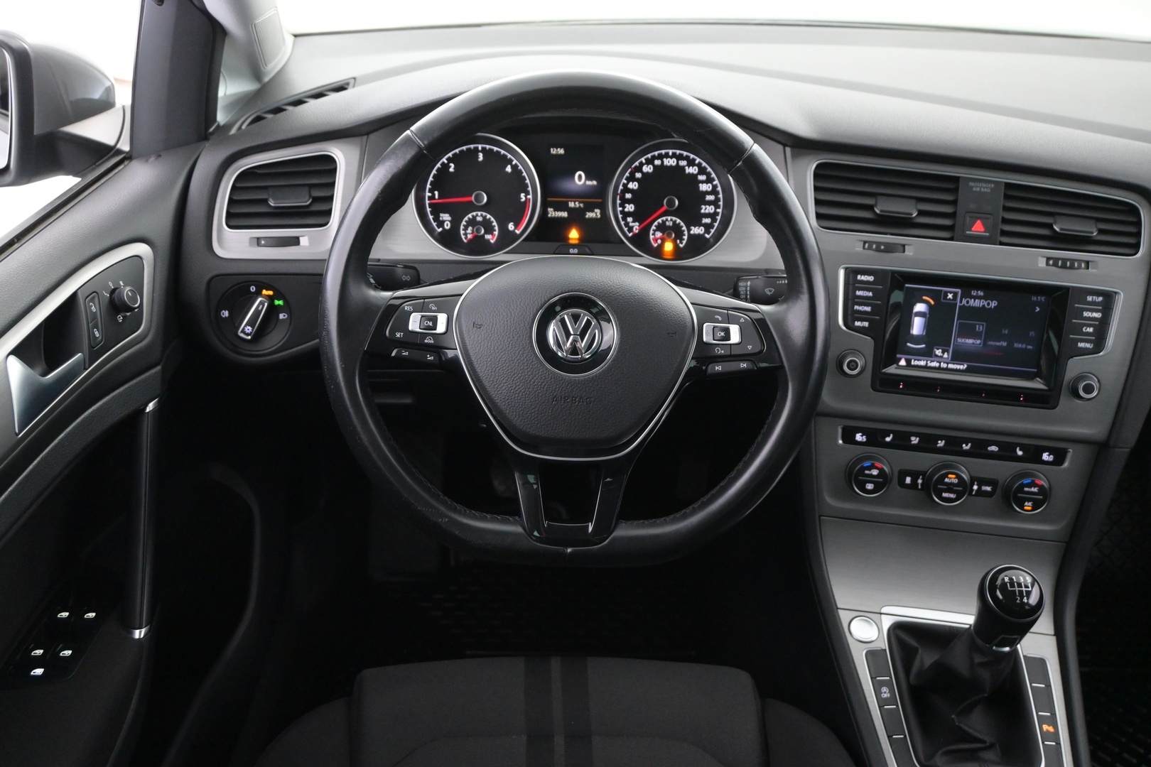 VOLKSWAGEN Golf 2015