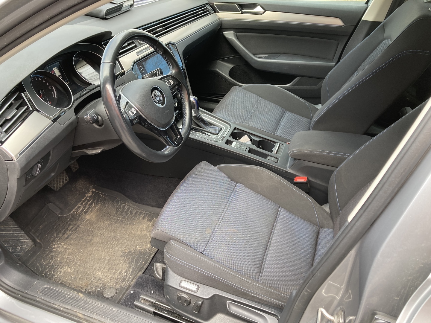 VOLKSWAGEN Passat 2018
