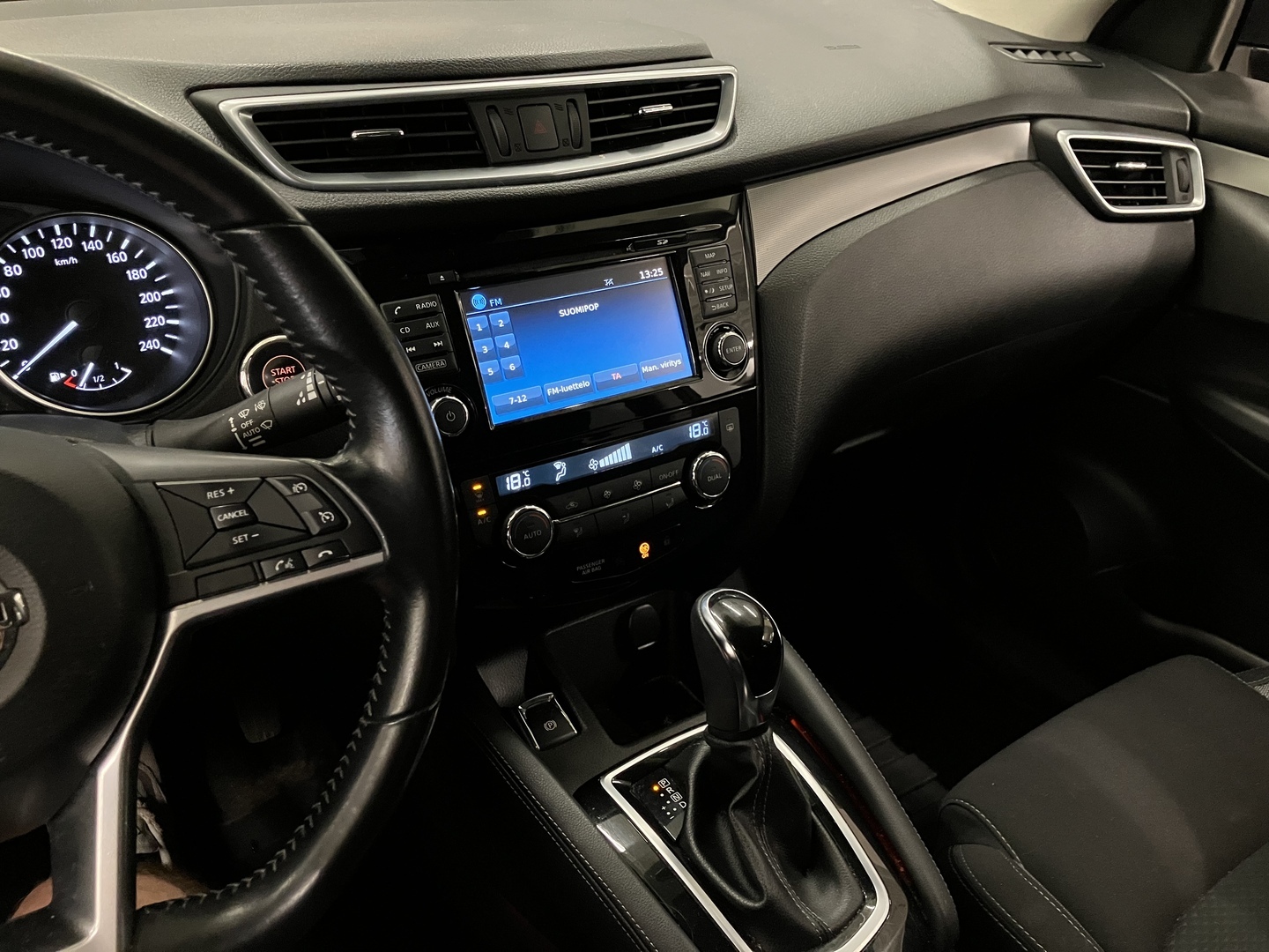 NISSAN Qashqai 2019