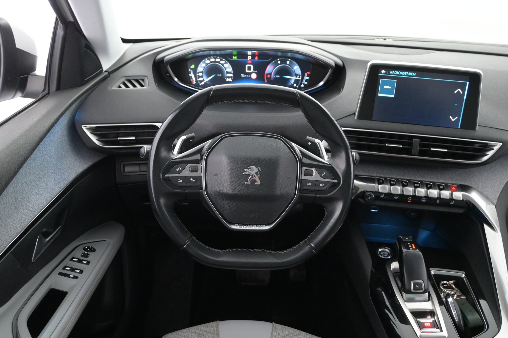 PEUGEOT 5008 2019
