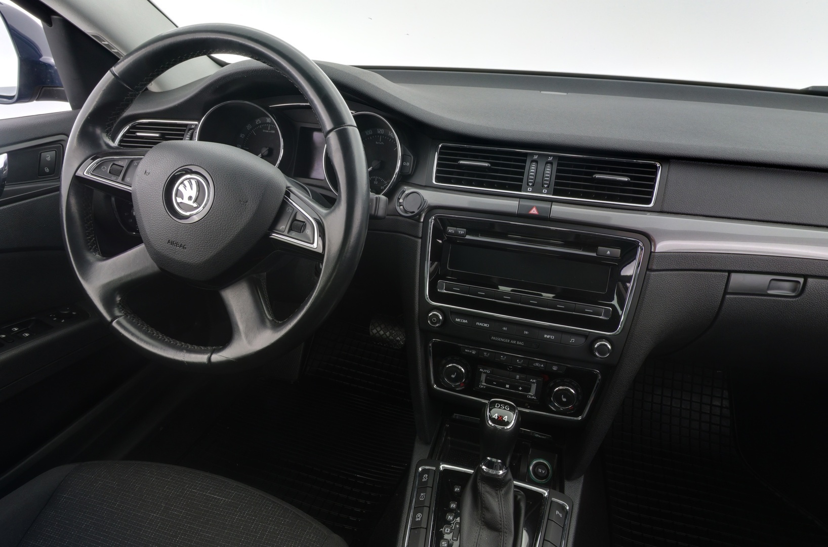 SKODA Superb 2015
