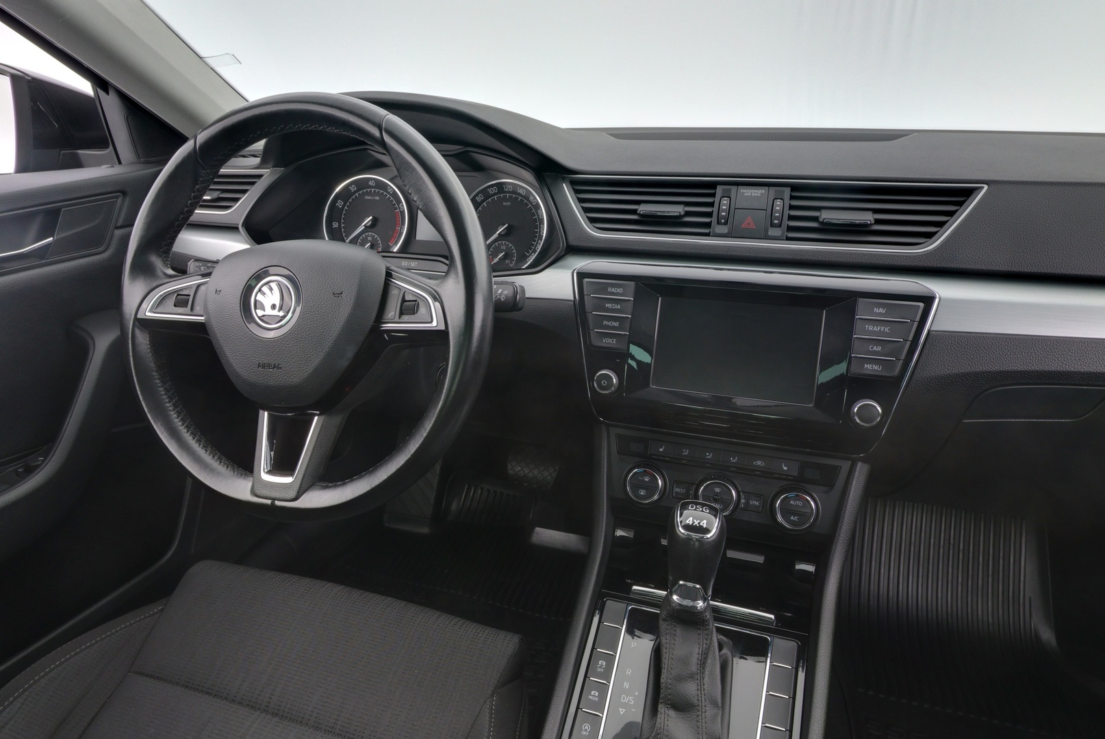 SKODA Superb 2015