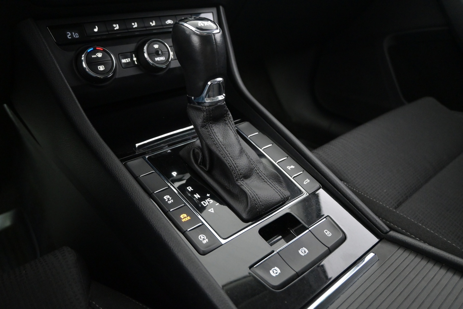 SKODA Superb 2015