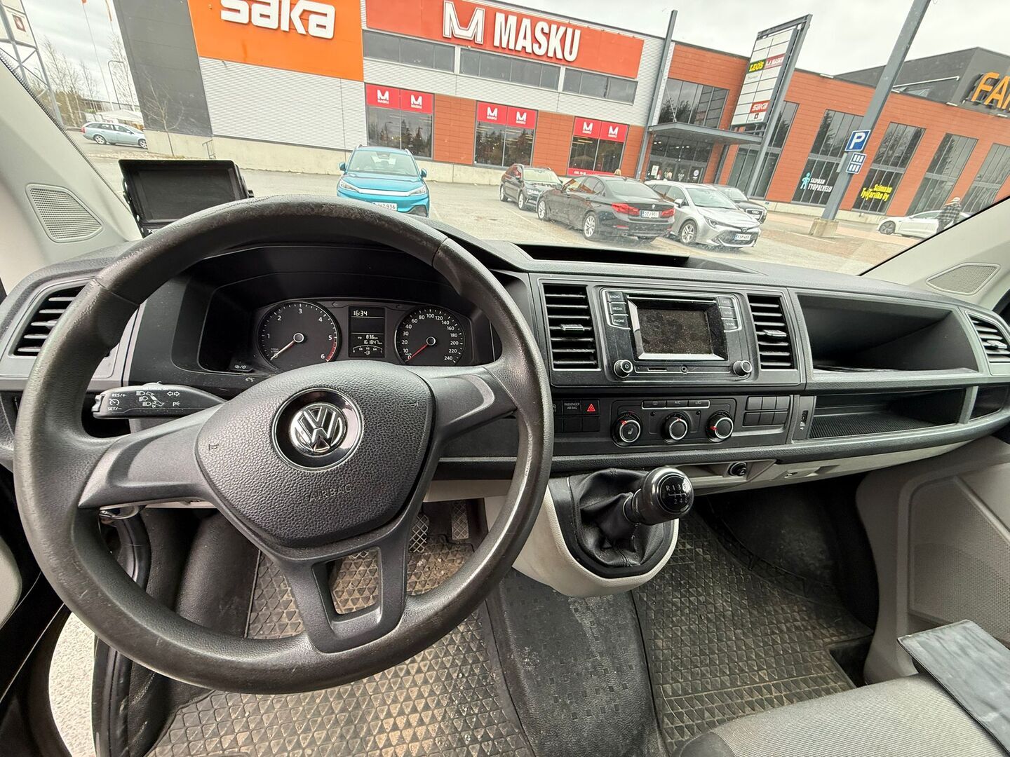 VOLKSWAGEN Transporter 2017