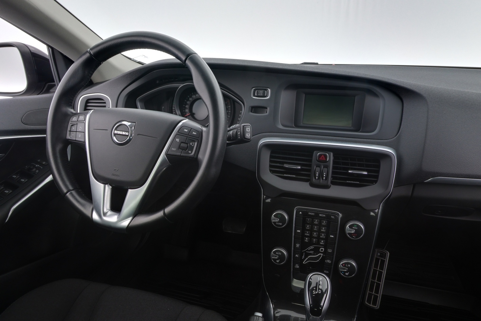 VOLVO V40 2017