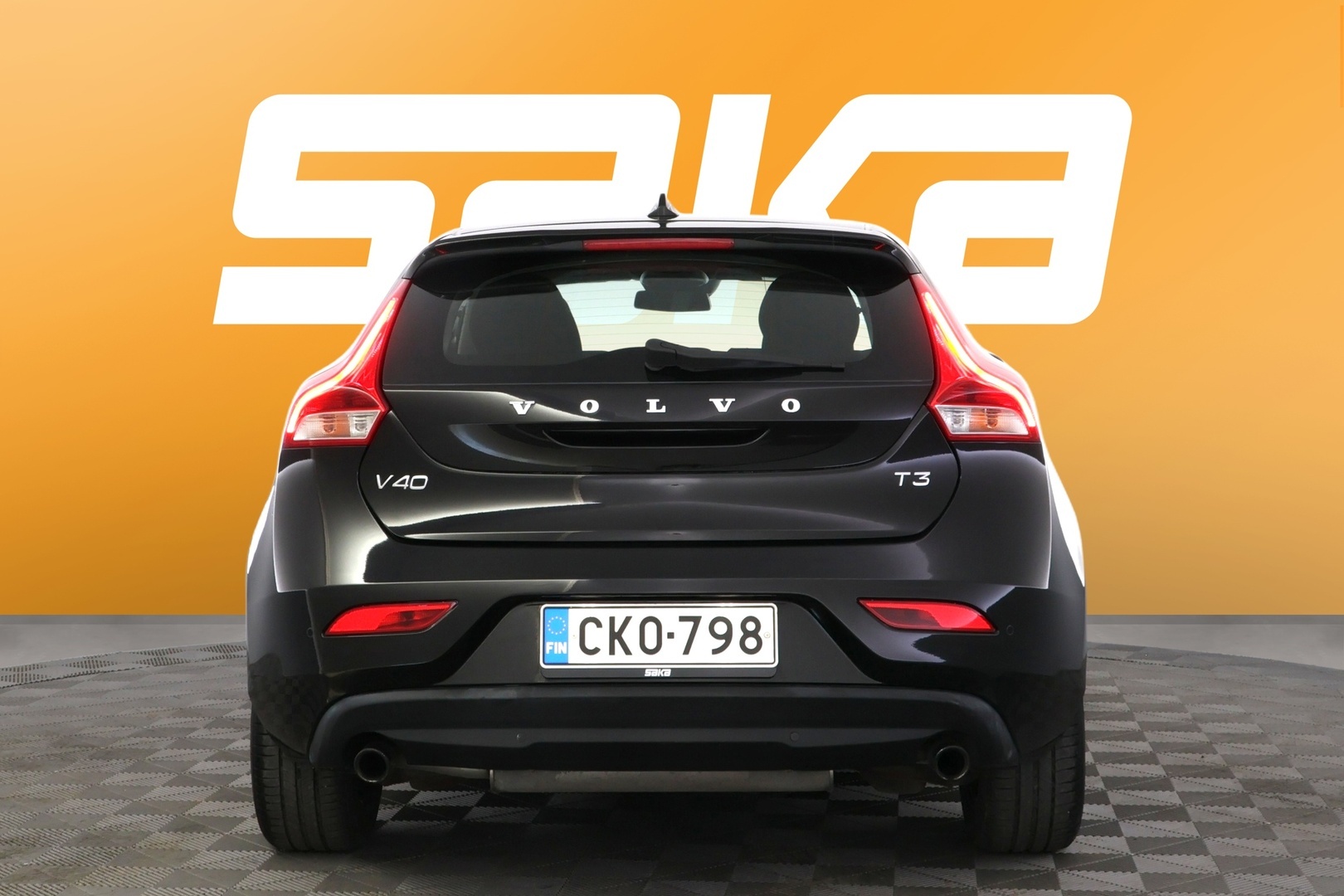 VOLVO V40 2017