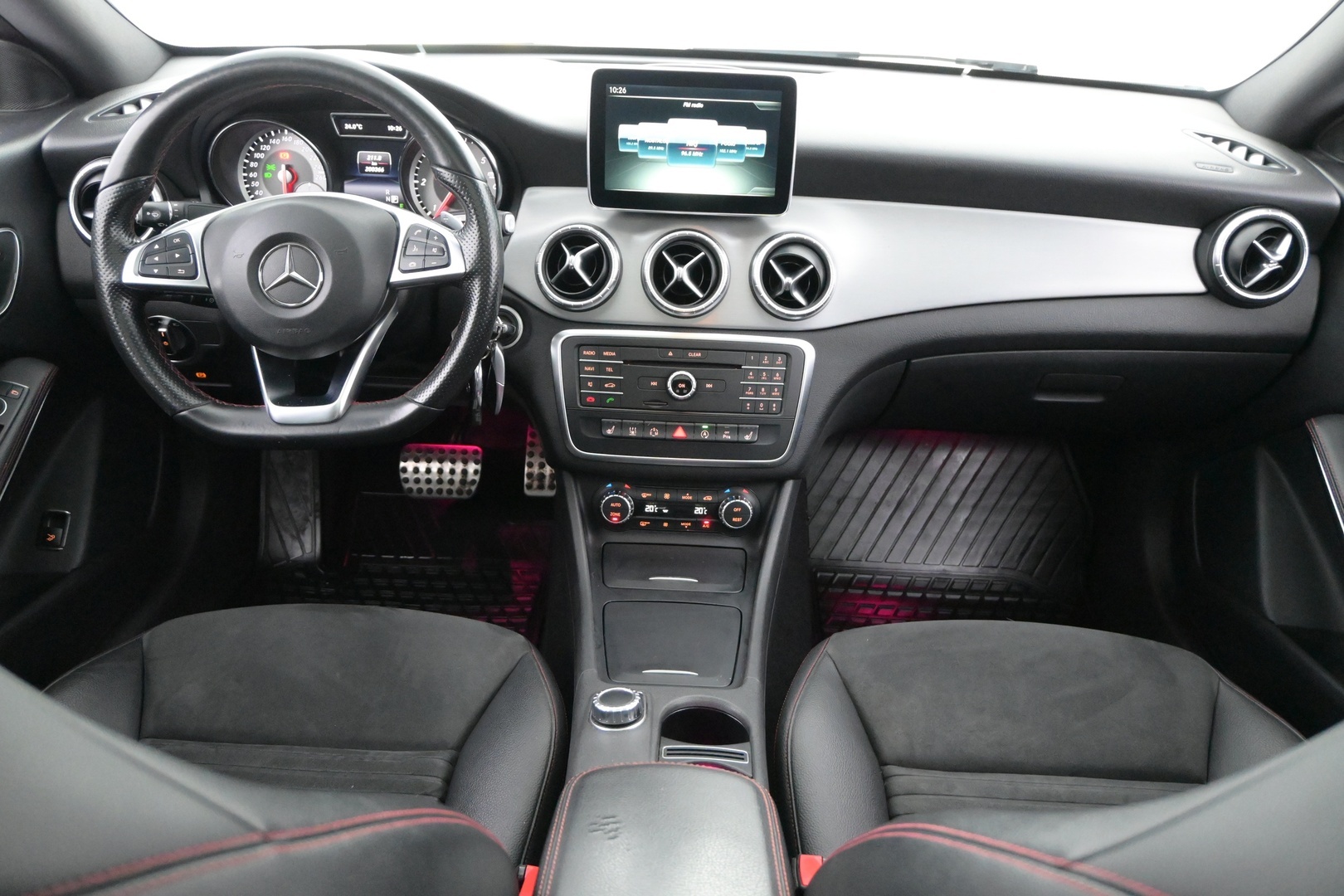 MERCEDES-BENZ CLA 2015