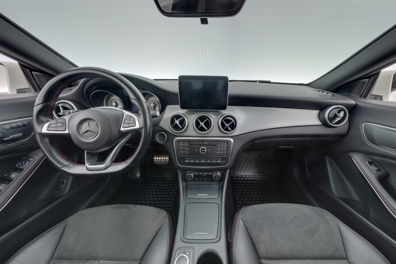 MERCEDES-BENZ CLA 2015