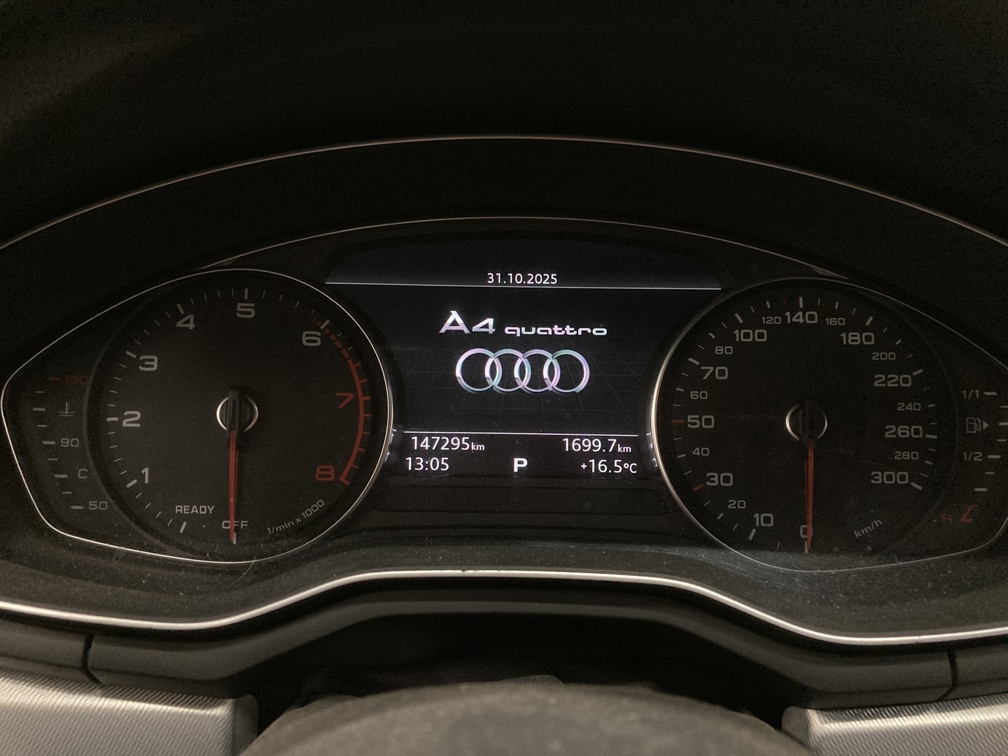 AUDI A4 2016