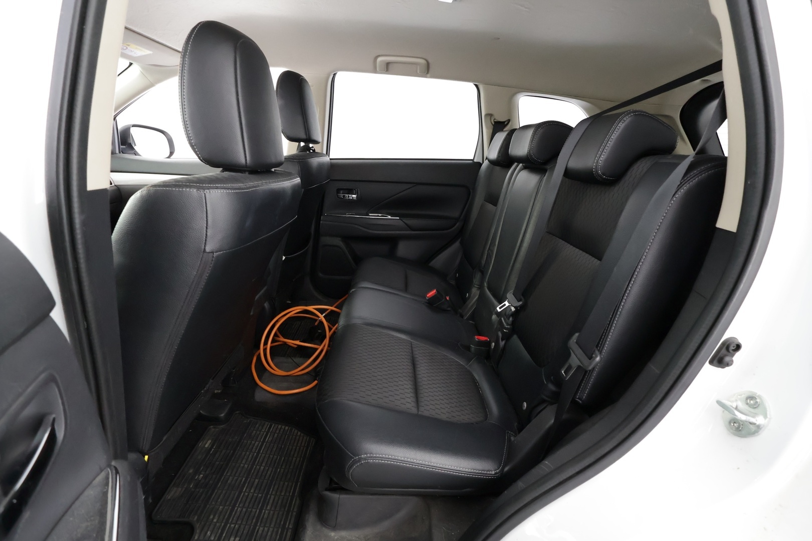 MITSUBISHI Outlander 2014
