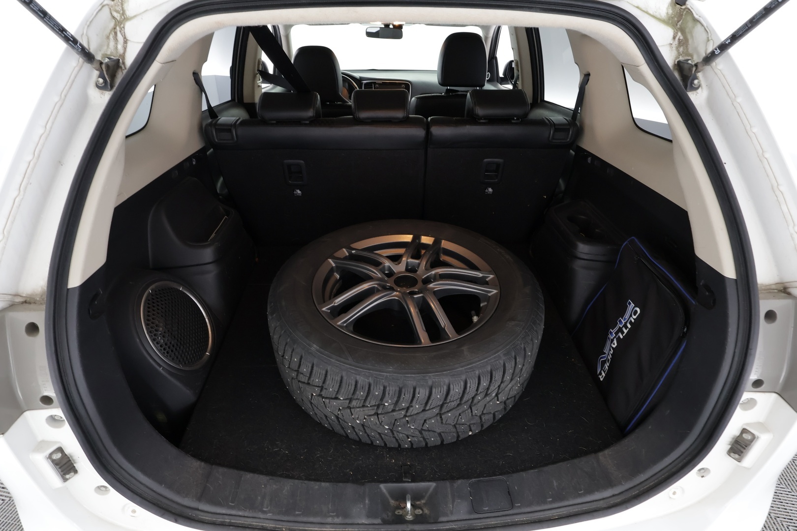 MITSUBISHI Outlander 2014