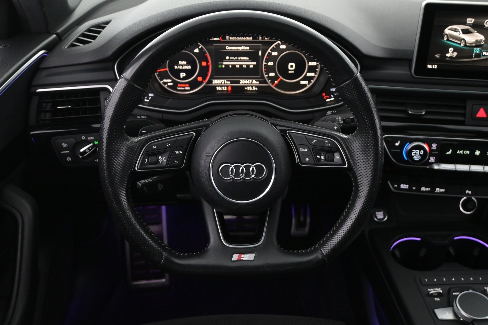 AUDI A4 2016