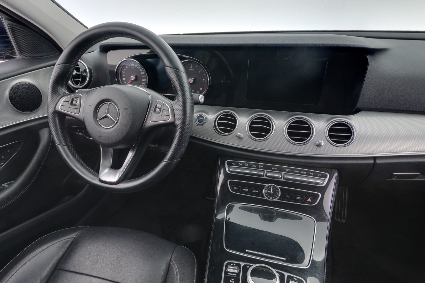 MERCEDES-BENZ E 2018