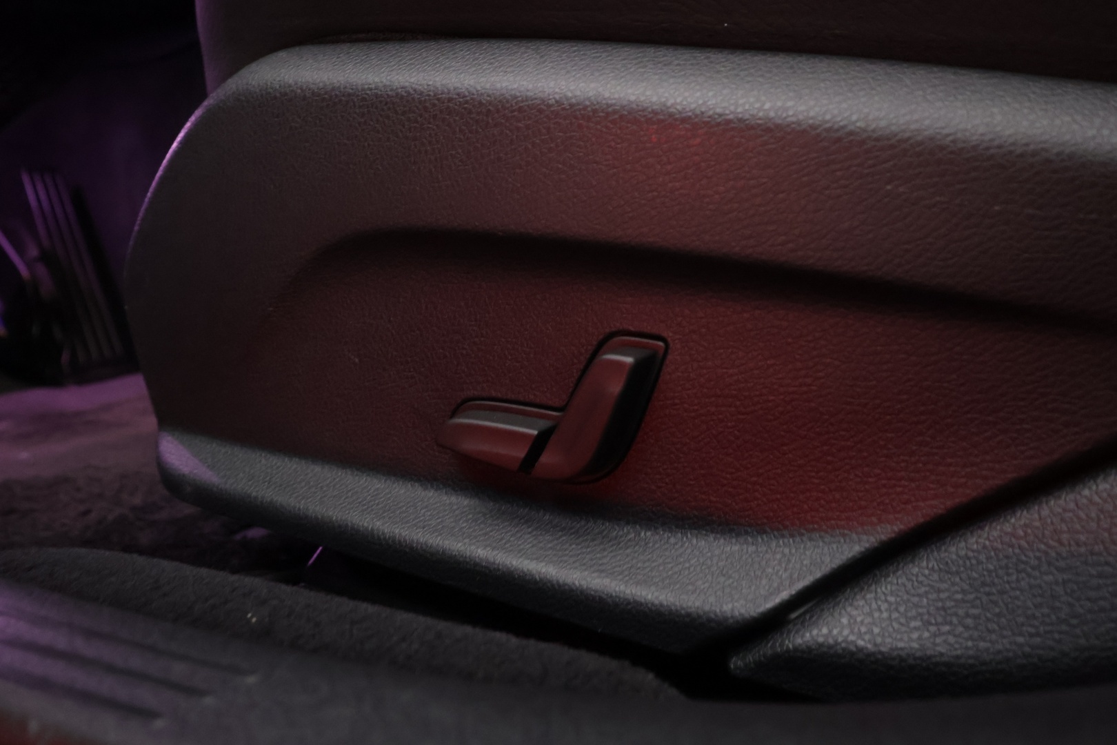 MERCEDES-BENZ E 2018