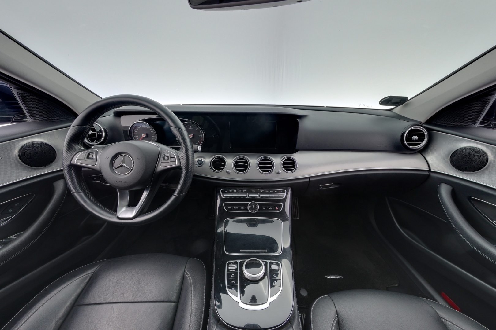 MERCEDES-BENZ E 2018