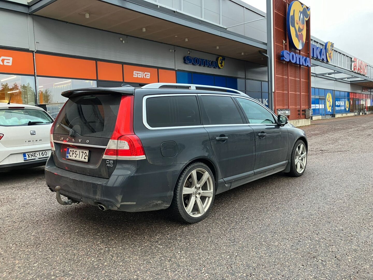 VOLVO V70 2015