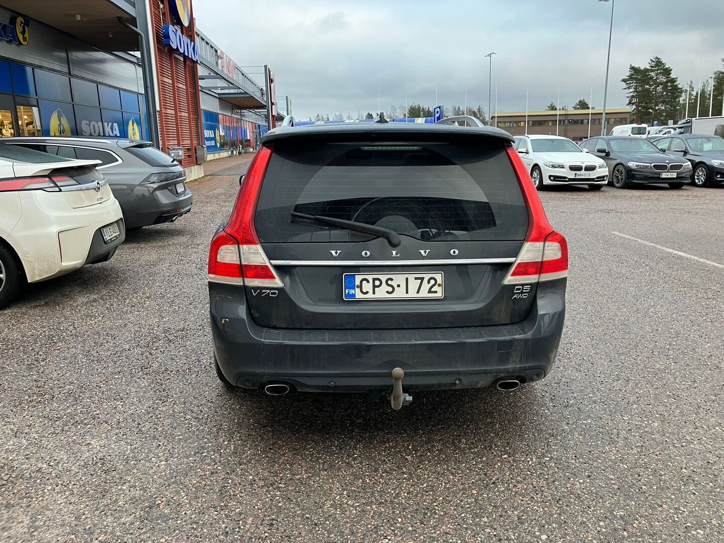 VOLVO V70 2015