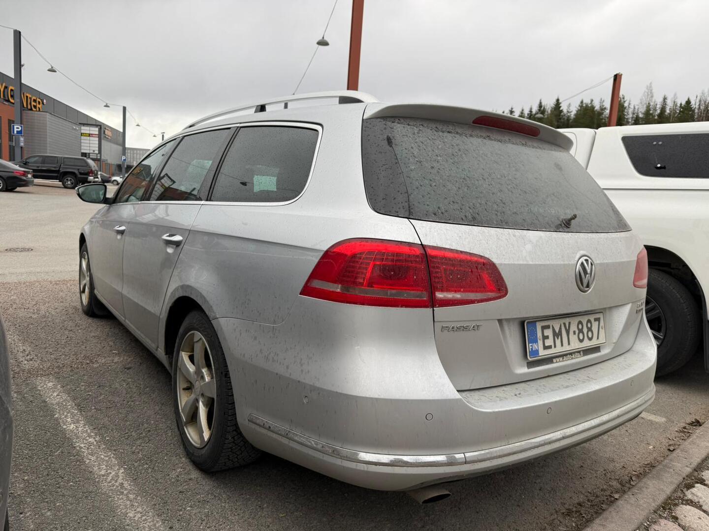 VOLKSWAGEN Passat 2012