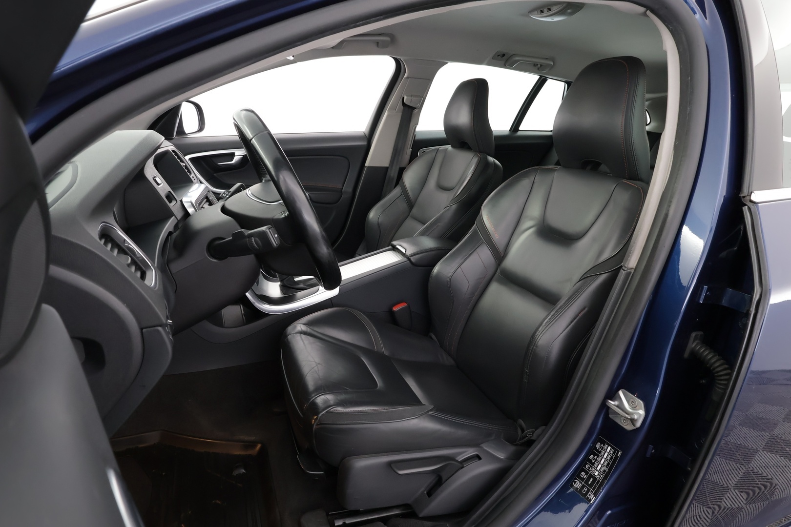 VOLVO V60 2014