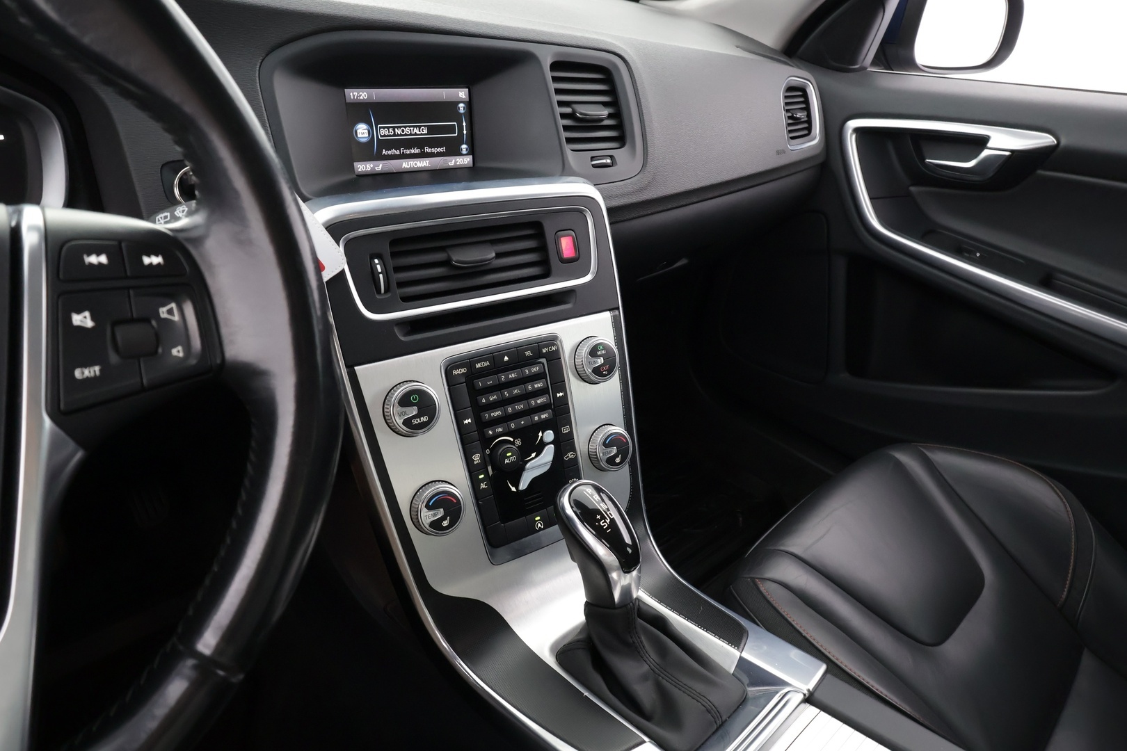 VOLVO V60 2014