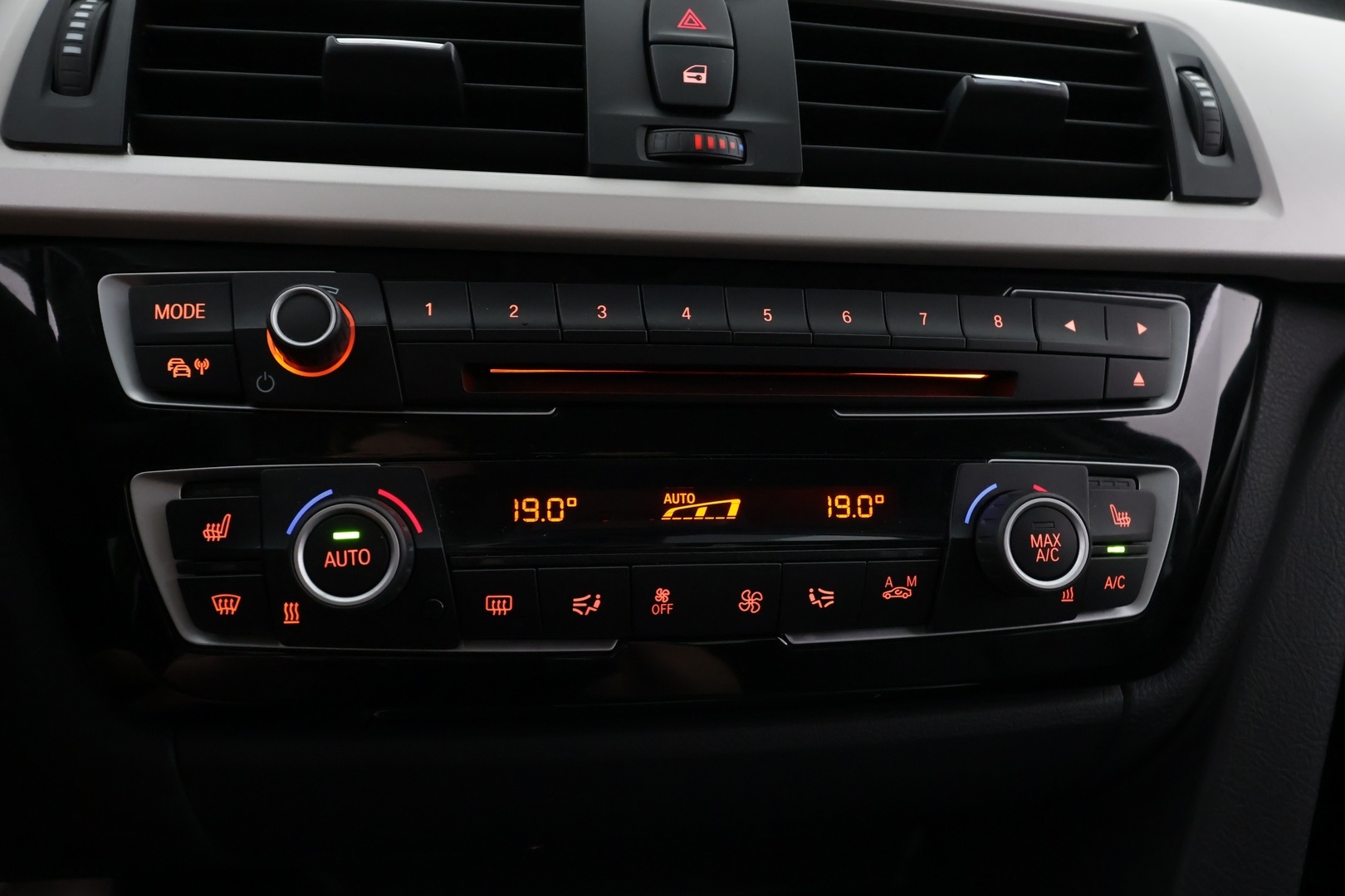 BMW 318 2017