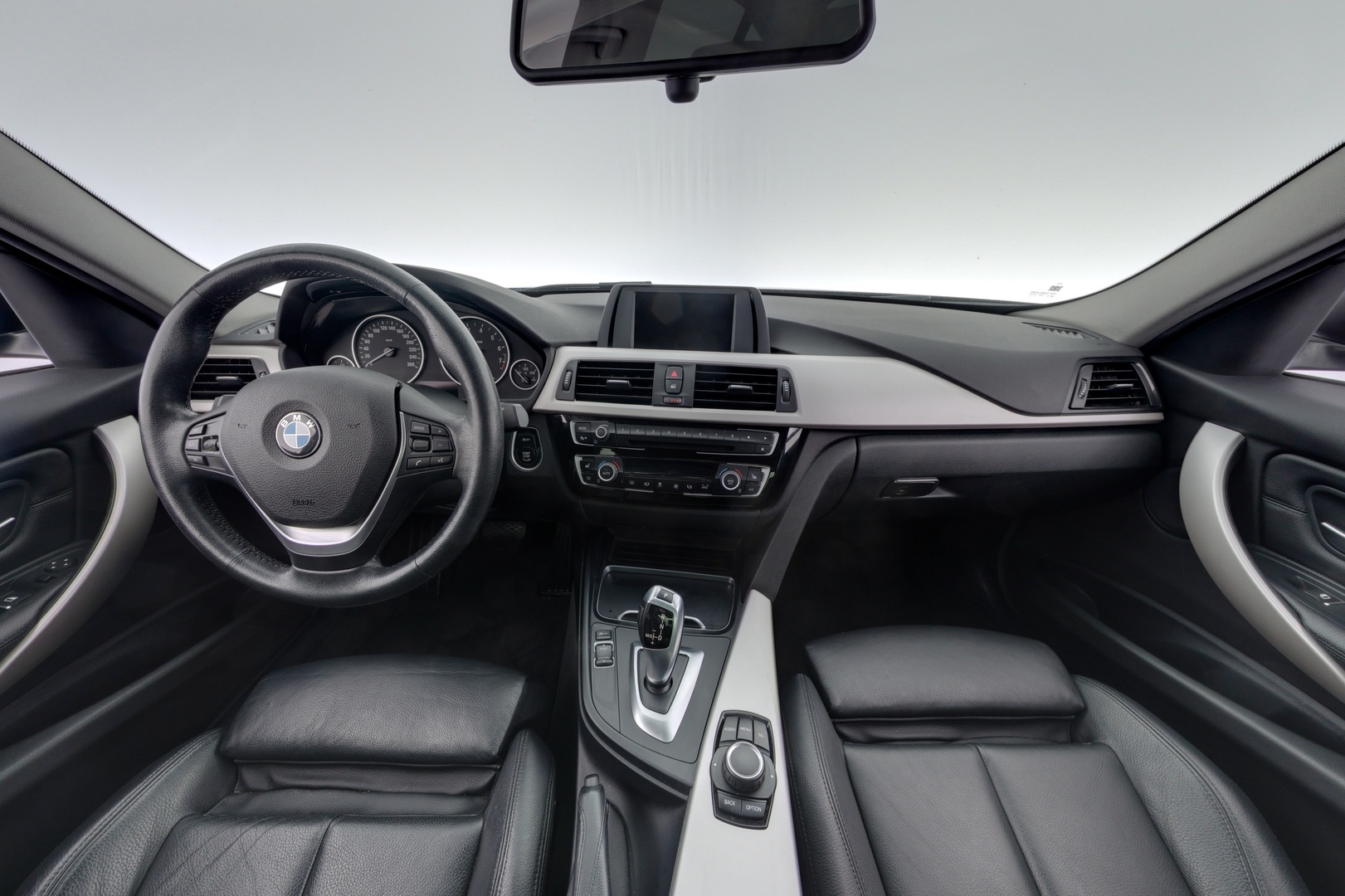 BMW 318 2017