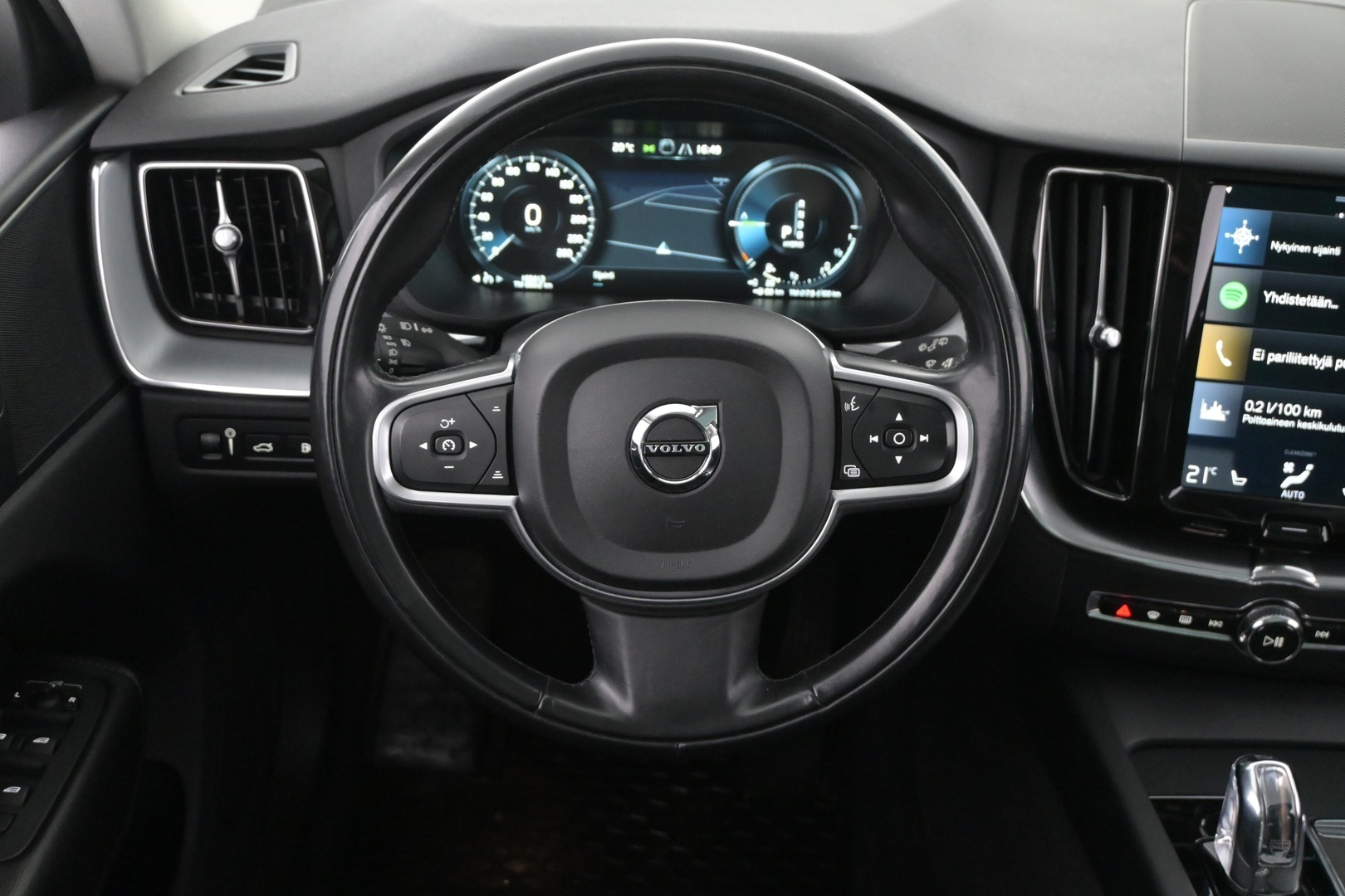 VOLVO XC60 2018