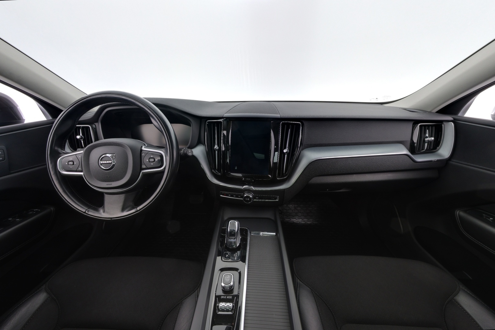 VOLVO XC60 2018