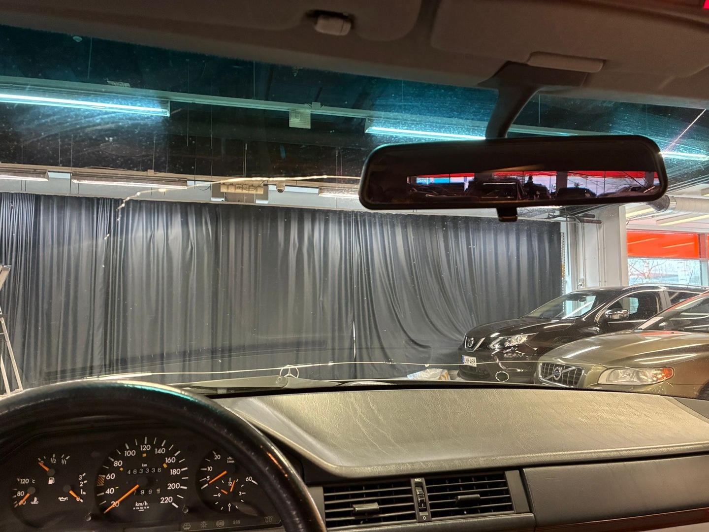 MERCEDES-BENZ E 1995