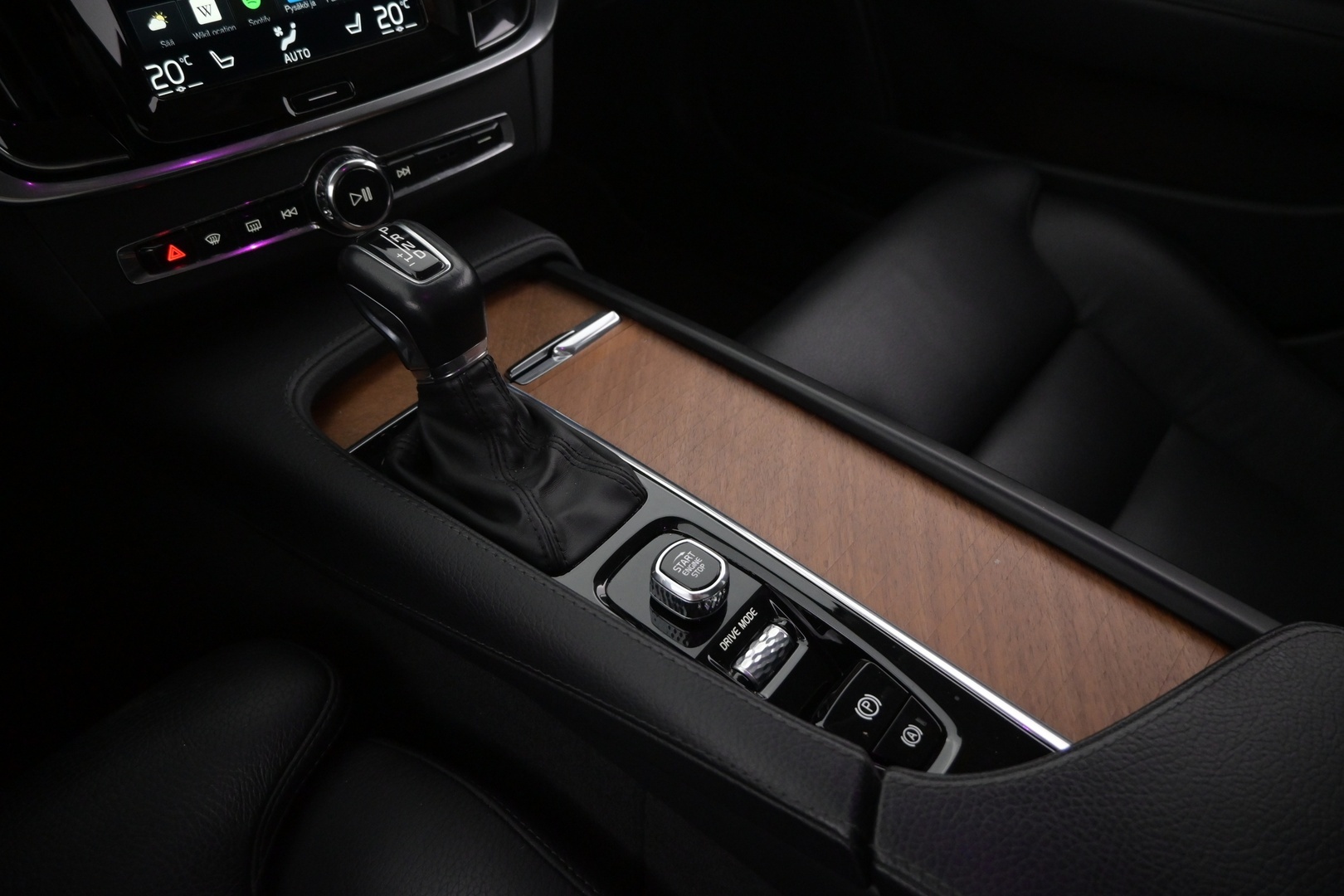 VOLVO V90 2019