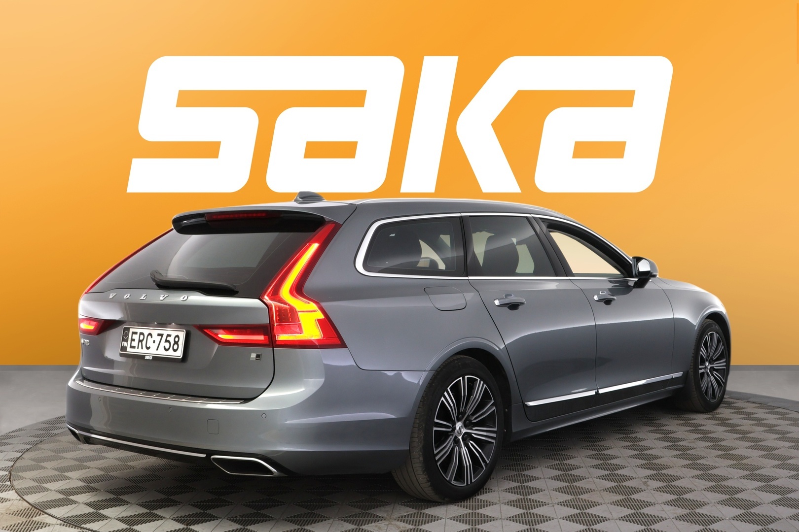 VOLVO V90 2019