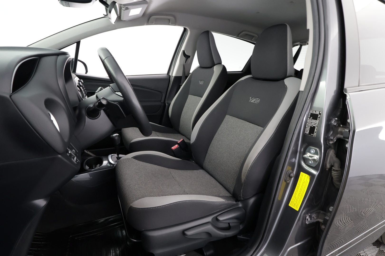 TOYOTA Yaris 2019