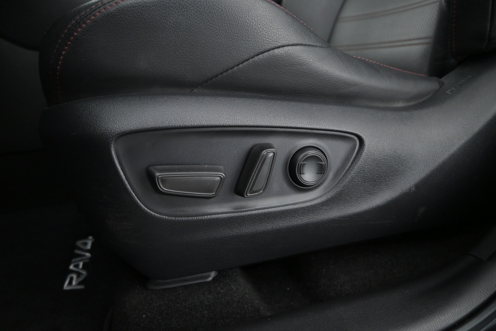 TOYOTA RAV4 Plug-in 2020