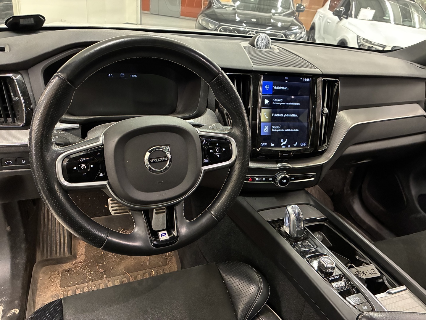 VOLVO XC60 2018