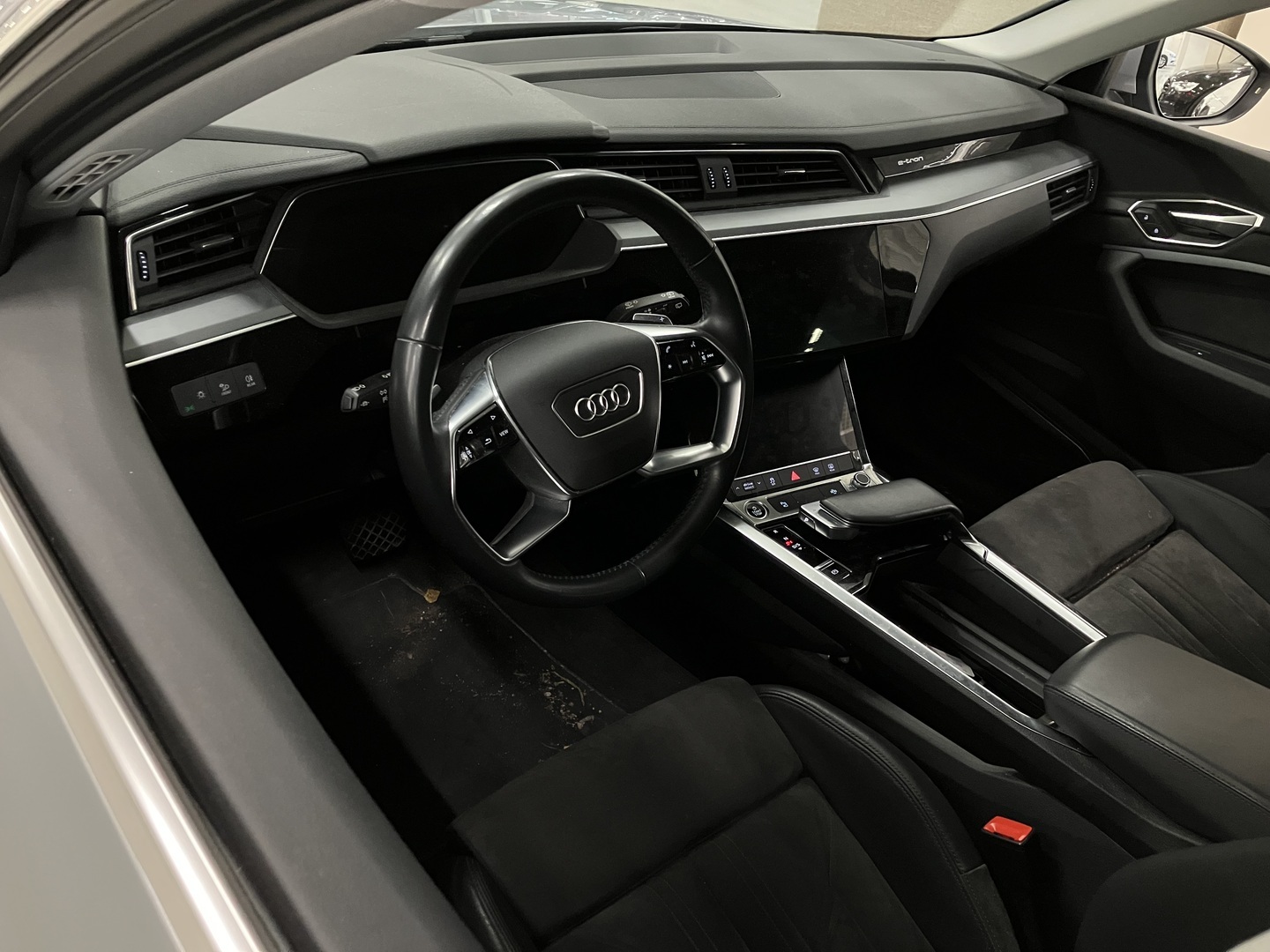 AUDI e-tron 2021