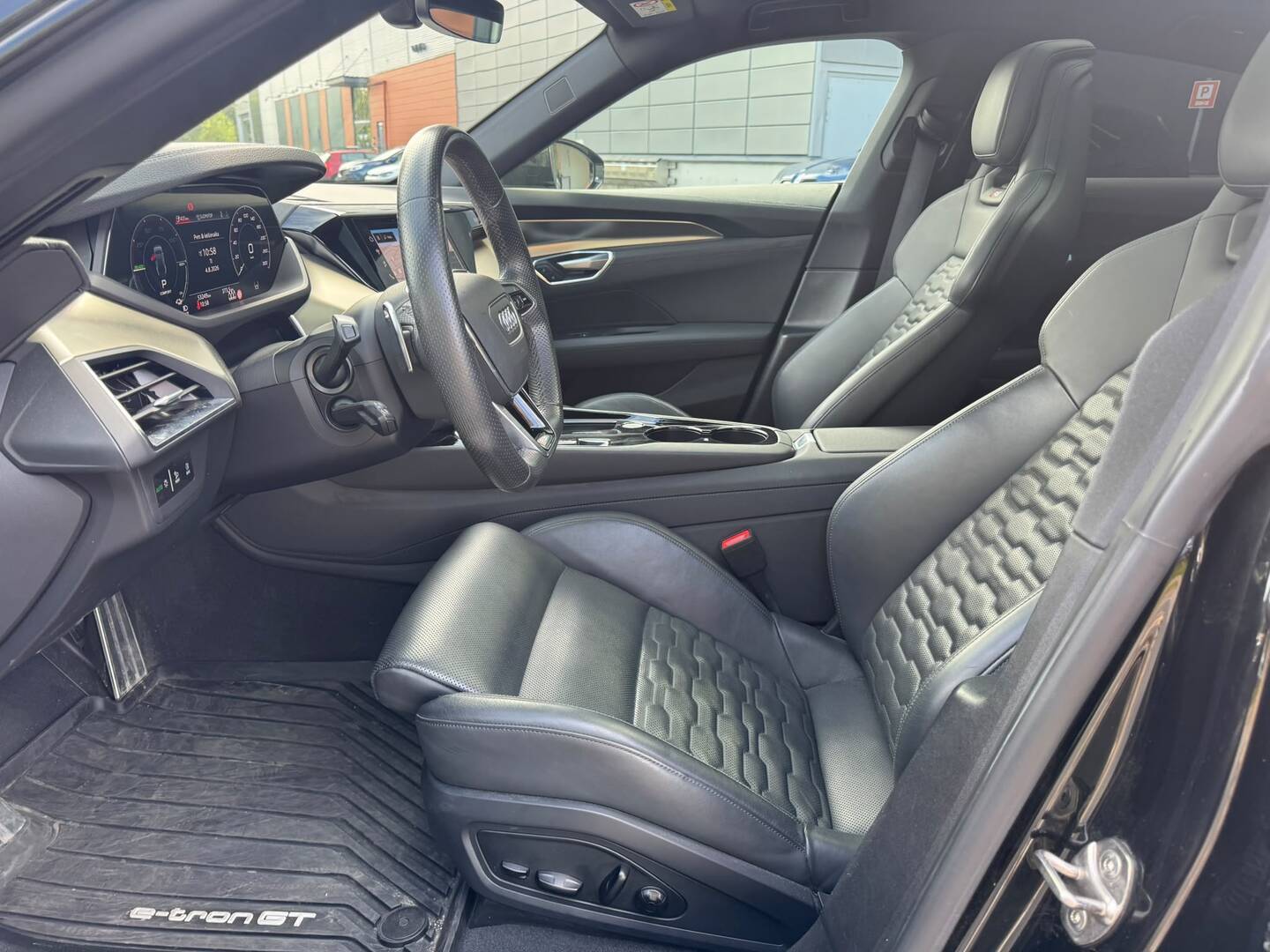 AUDI E-TRON GT RS 2022