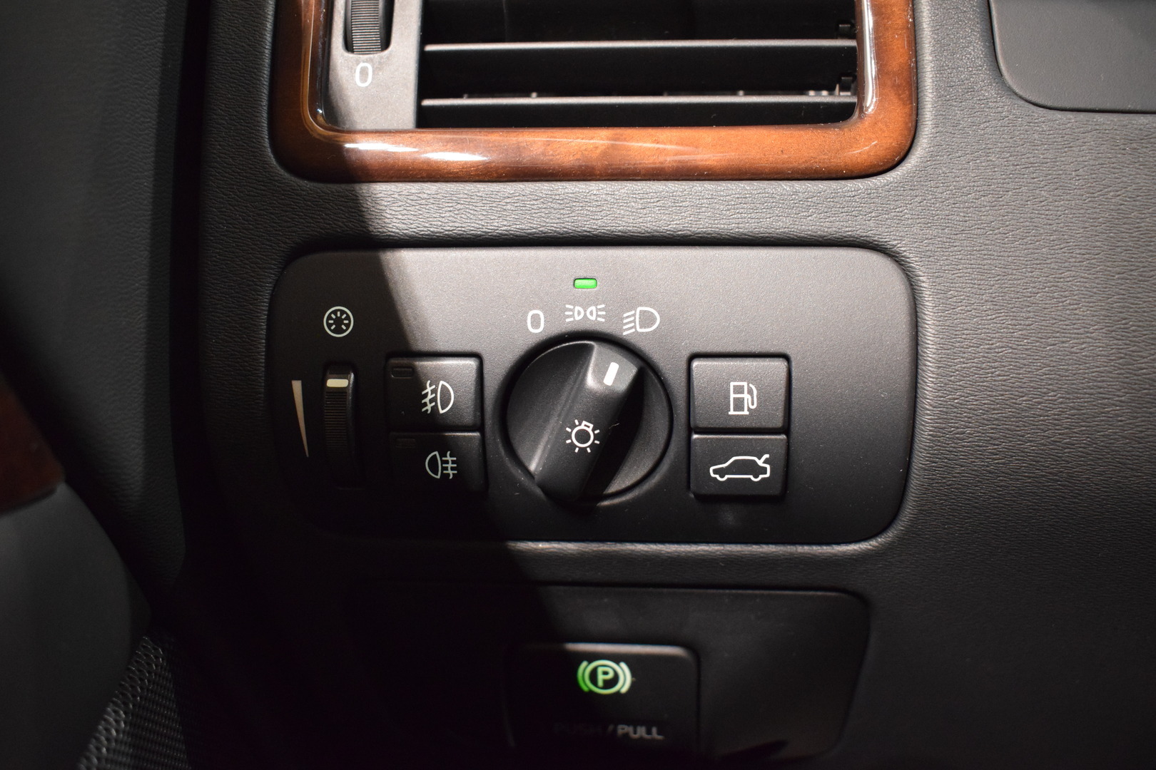 VOLVO V70 2008