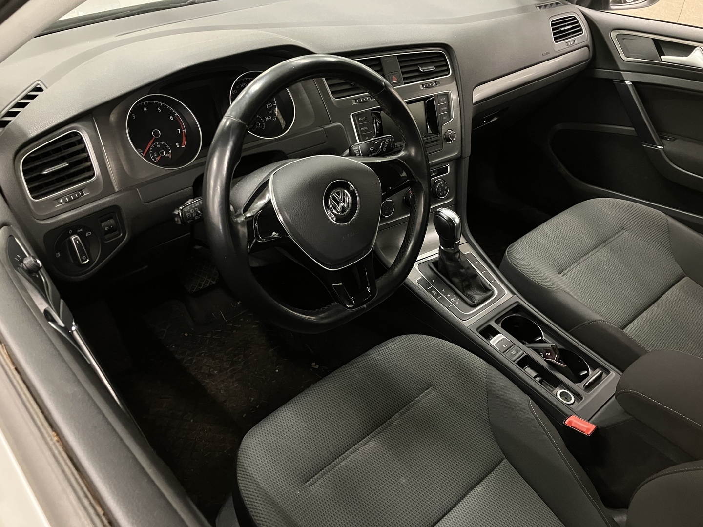 VOLKSWAGEN Golf 2013