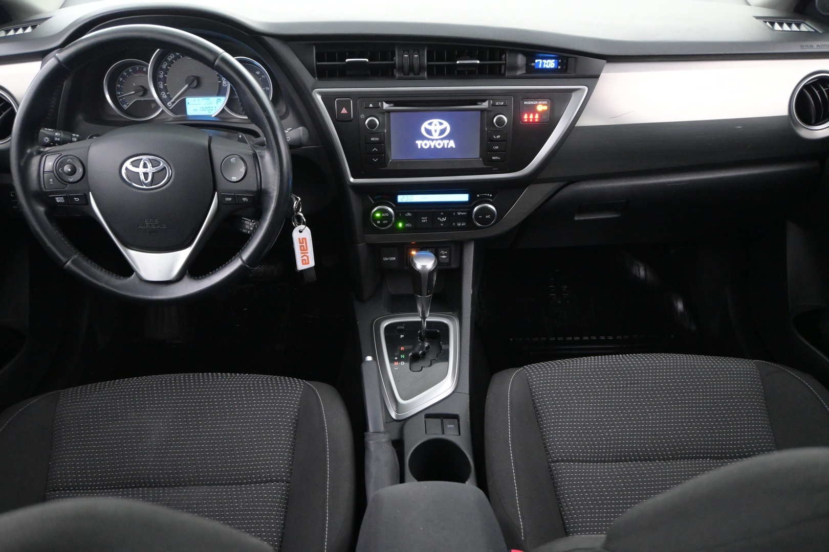 TOYOTA Auris 2014