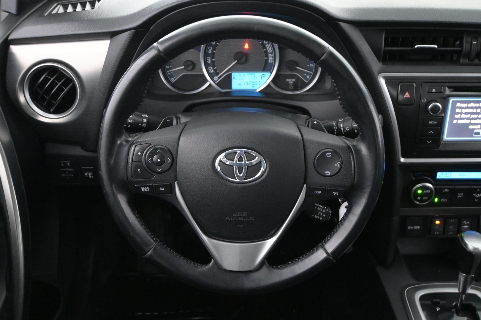 TOYOTA Auris 2014