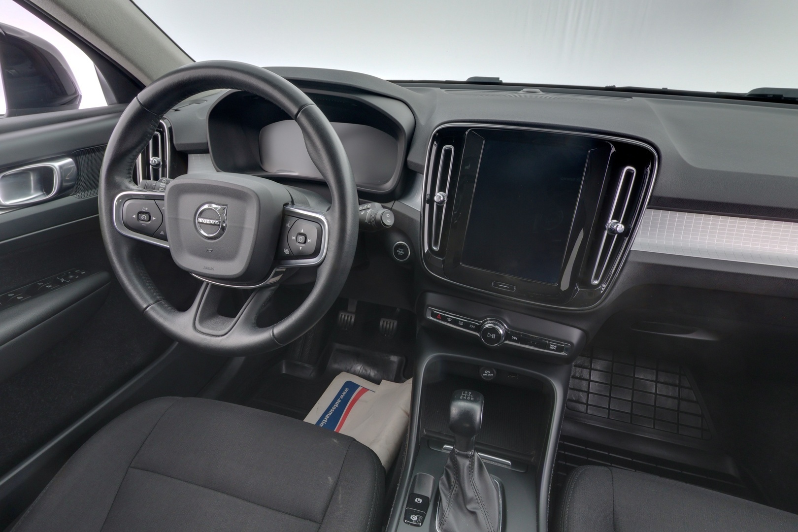 VOLVO XC40 2019