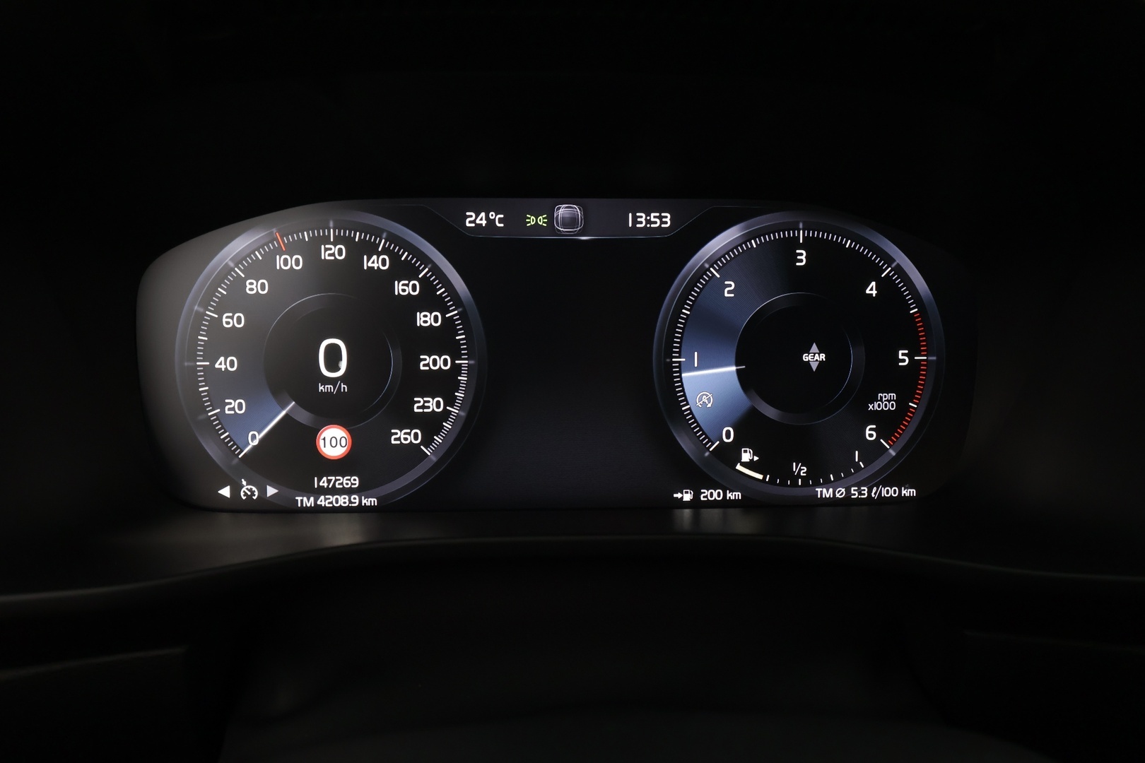 VOLVO XC40 2019