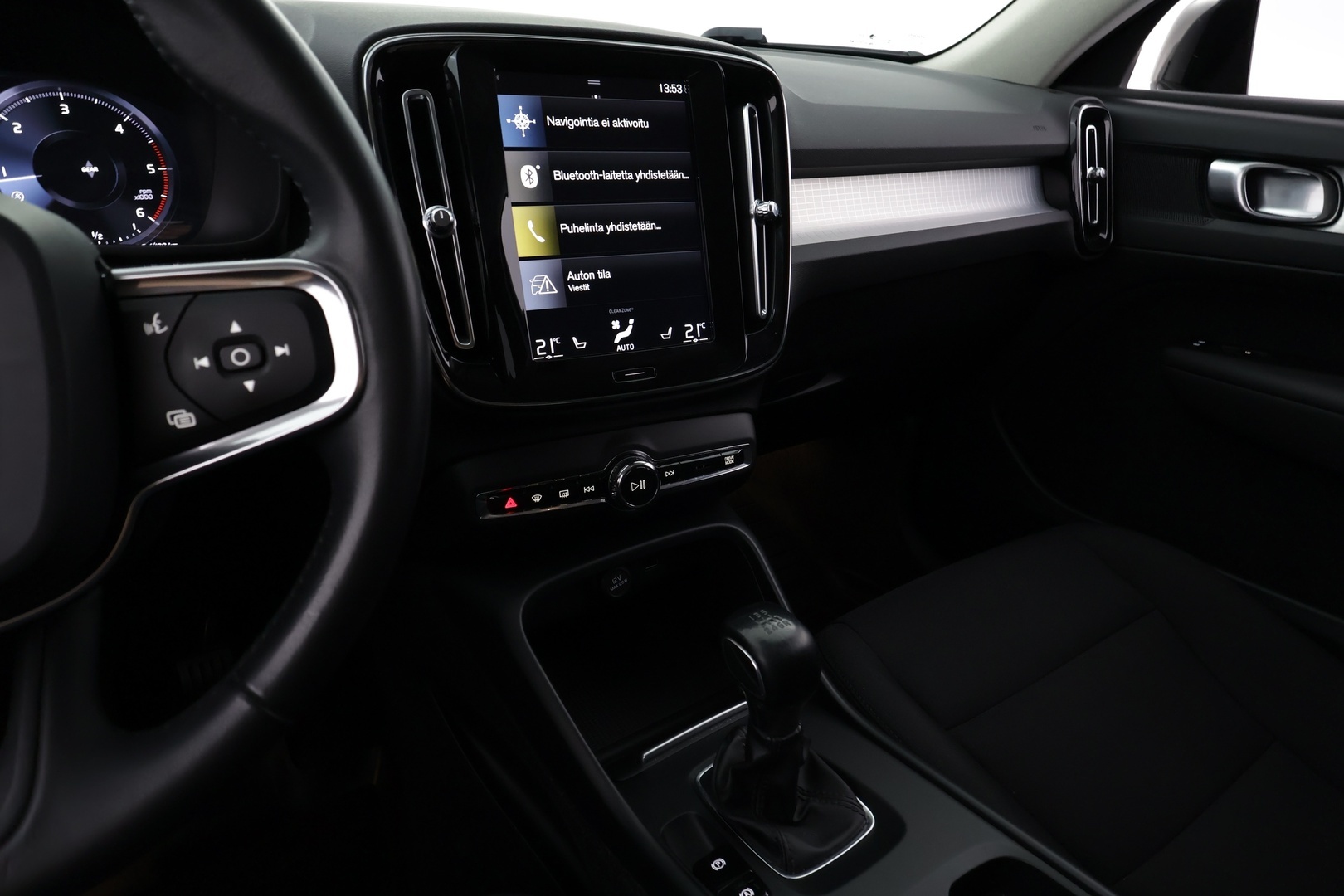 VOLVO XC40 2019