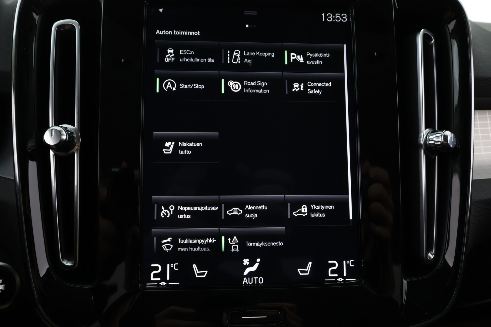 VOLVO XC40 2019
