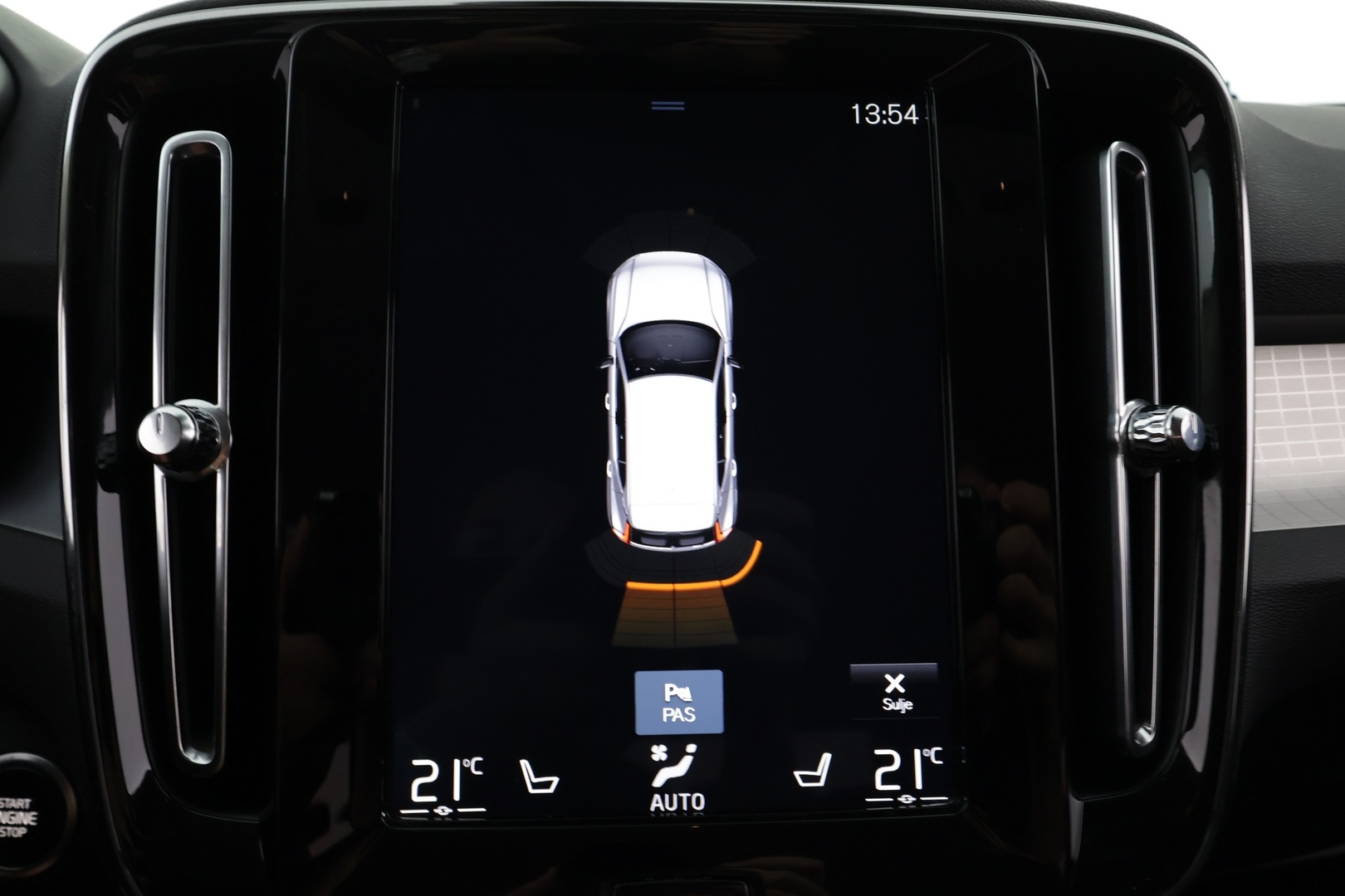 VOLVO XC40 2019