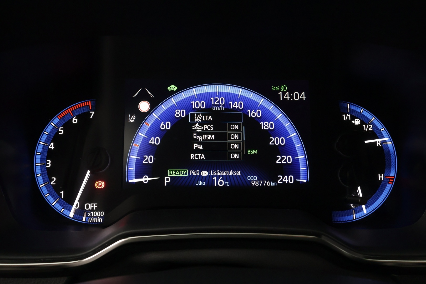 SUZUKI Swace 2021