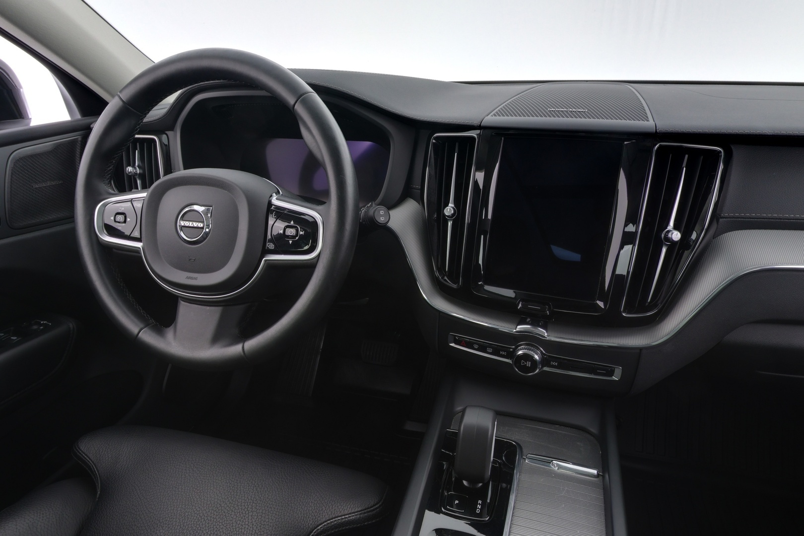 VOLVO XC60 2023