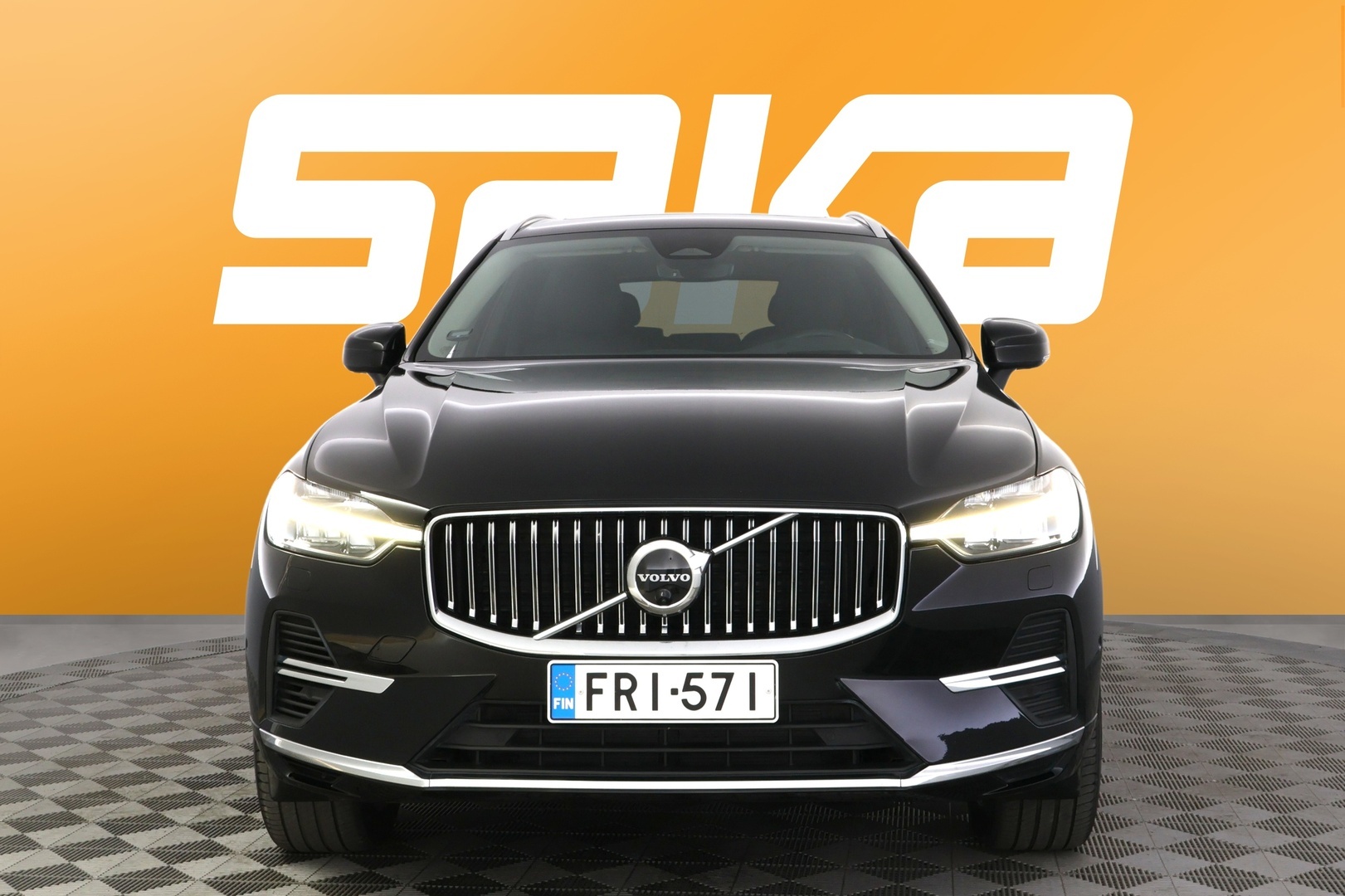 VOLVO XC60 2023