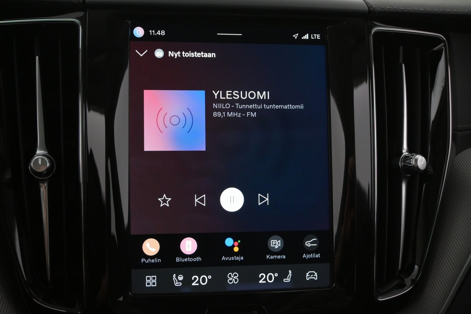 VOLVO XC60 2023