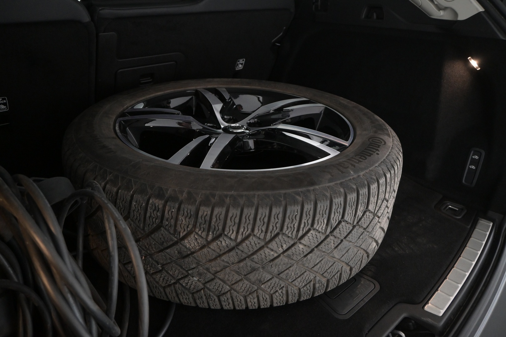 VOLVO XC60 2023